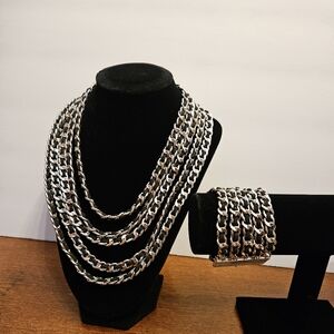 Stunning Necklace and bracelet set